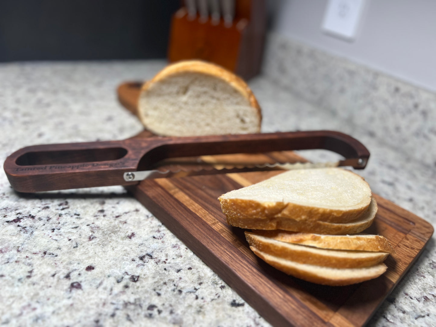 Bread Saw - Rounded Handle